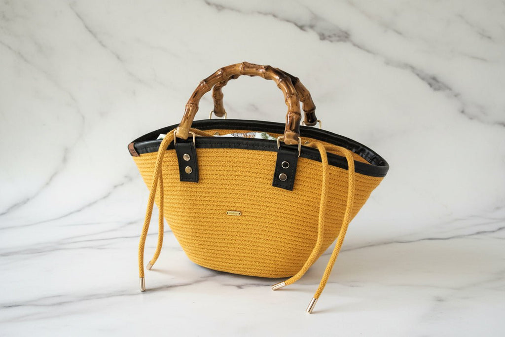  Parte frontal Bolso Ámbar | Bolso artesanal de cuerda de algodón con asas de bambú 