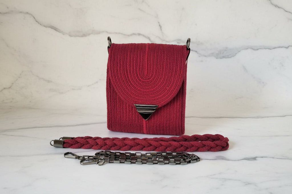 Mini Bolso Rubí - artesanal de cuerda de algodón con cierre metálico y correas intercambiables. 